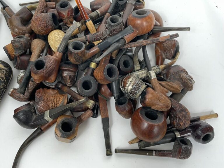 Fort lot de pipes en bruyère toutes marques: Chacom, Saint-Claude., Italie... -…