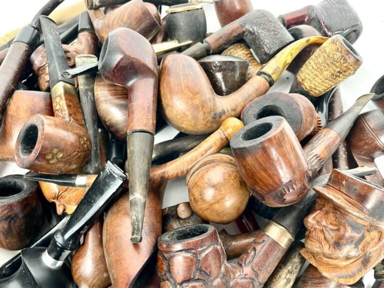 Fort lot de pipes en bruyère toutes marques: Chacom, Saint-Claude., Italie... -…