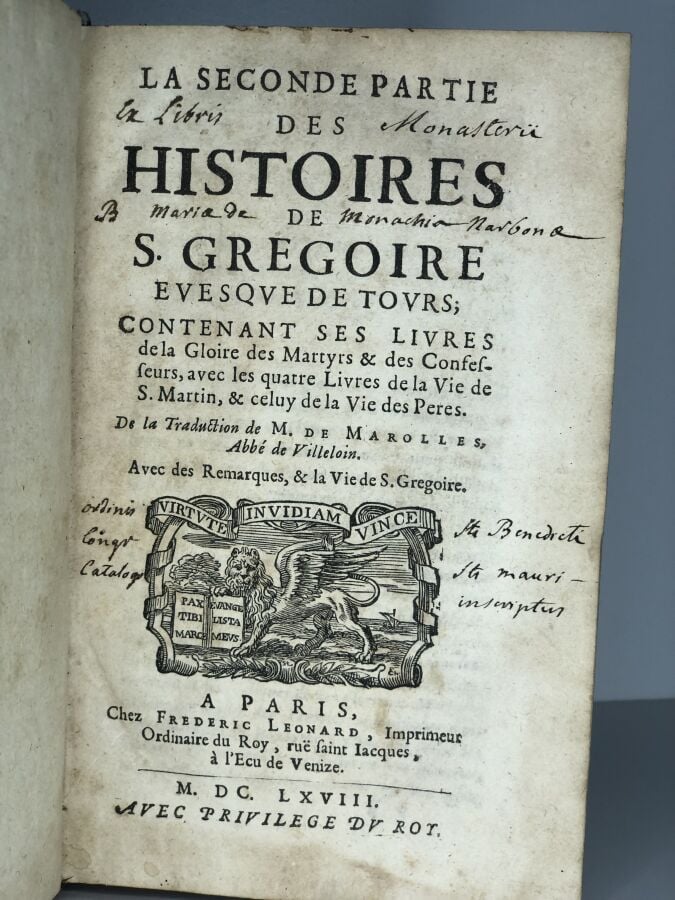 GREGOIRE (Evesque de Tours S.). - L'histoire des Francois. Édité à Paris chez F…