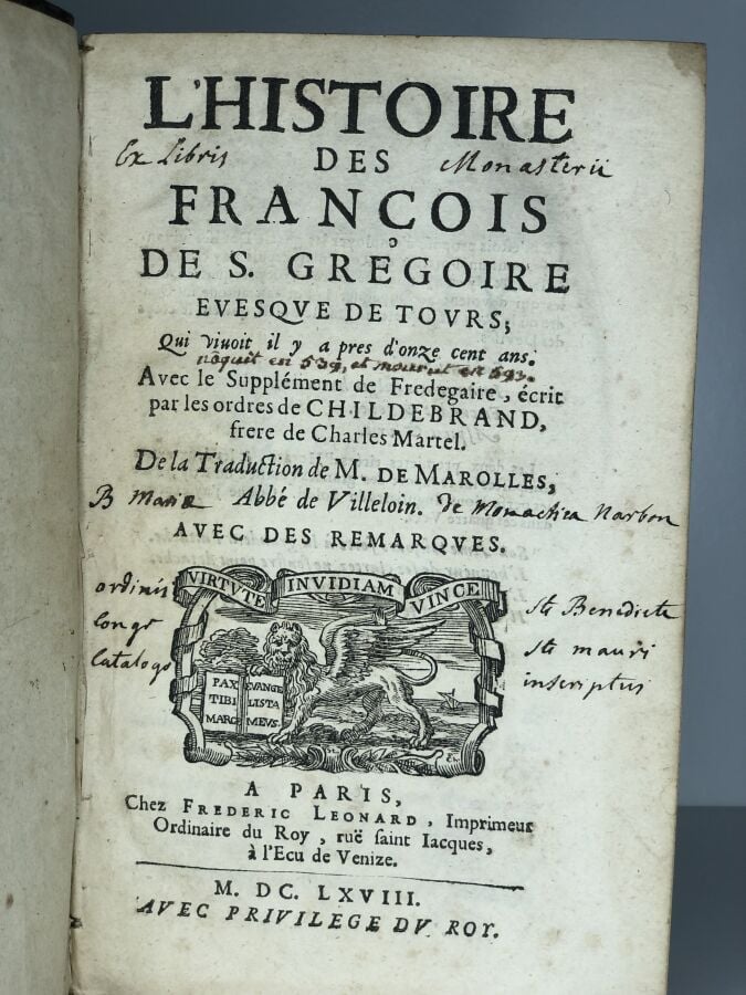 GREGOIRE (Evesque de Tours S.). - L'histoire des Francois. Édité à Paris chez F…