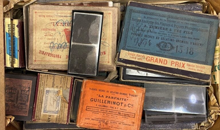 Important lot de plaques photos sur verre, thèmes divers - (en l'état)