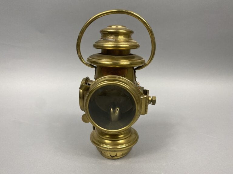 Lampe de fiacre en laiton doré - Marqué "B.R.C" - H : 30 cm - (enfoncements, tr…