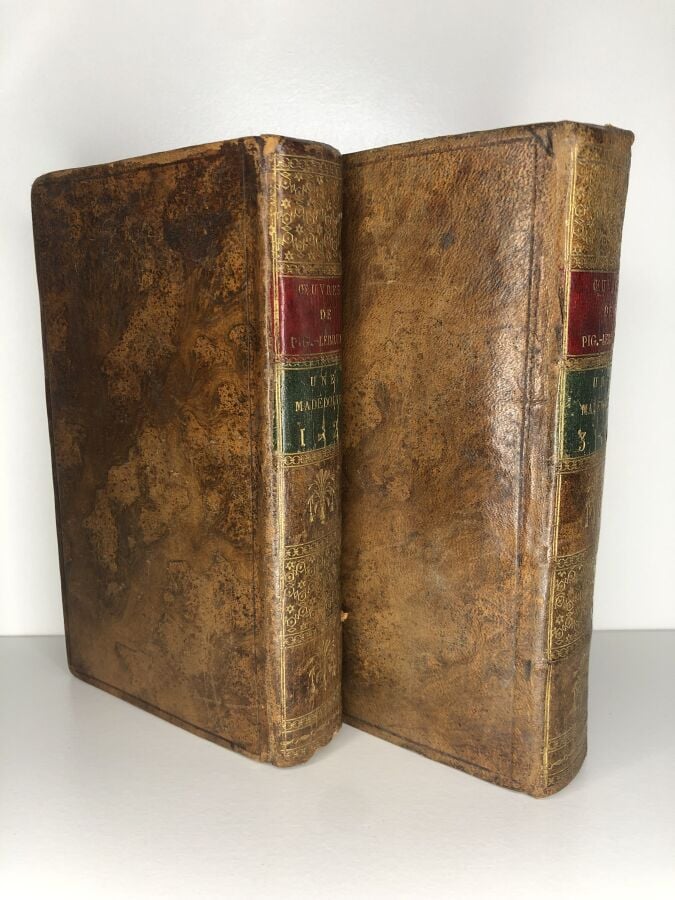 Lebrun (Pigault). - Une macédoine. 2 volumes, 4 tomes. Édité à Paris chez Barba…