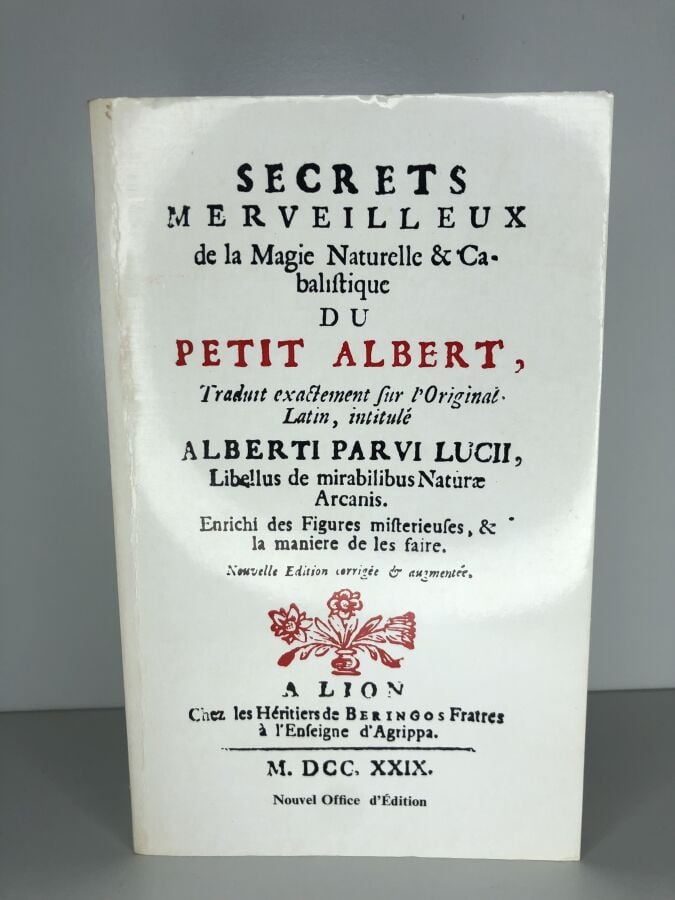 LEGRAND (Albert). - Les admirables secrets d'Albert Le Grand. Édité à Paris che…