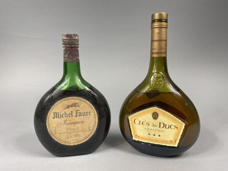 Lot de deux bouteilles d'armagnac comprenant : - - MICHEL FAURE, une bouteille,…