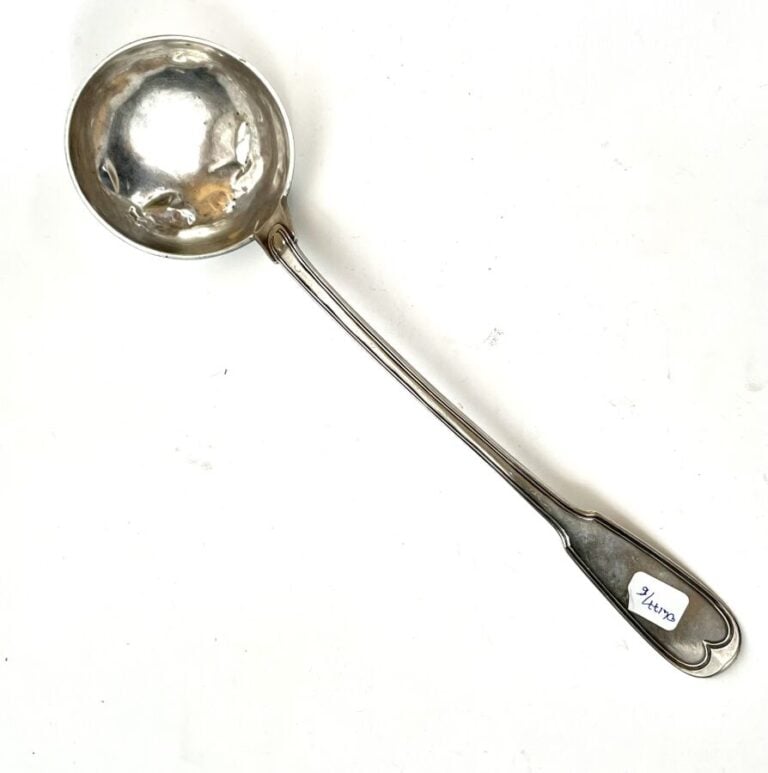 Louche en argent 950 millièmes, modèle filet (accidents.Poids : 186 g) - Provin…