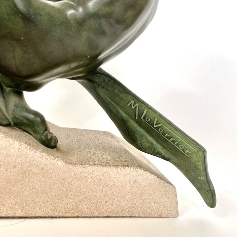 Max LE VERRIER (1891-1973) - Tireur de corde - Régule à patine verte sur socle…