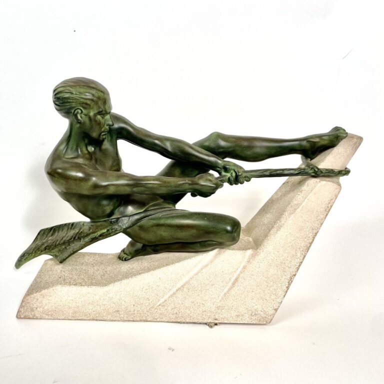 Max LE VERRIER (1891-1973) - Tireur de corde - Régule à patine verte sur socle…