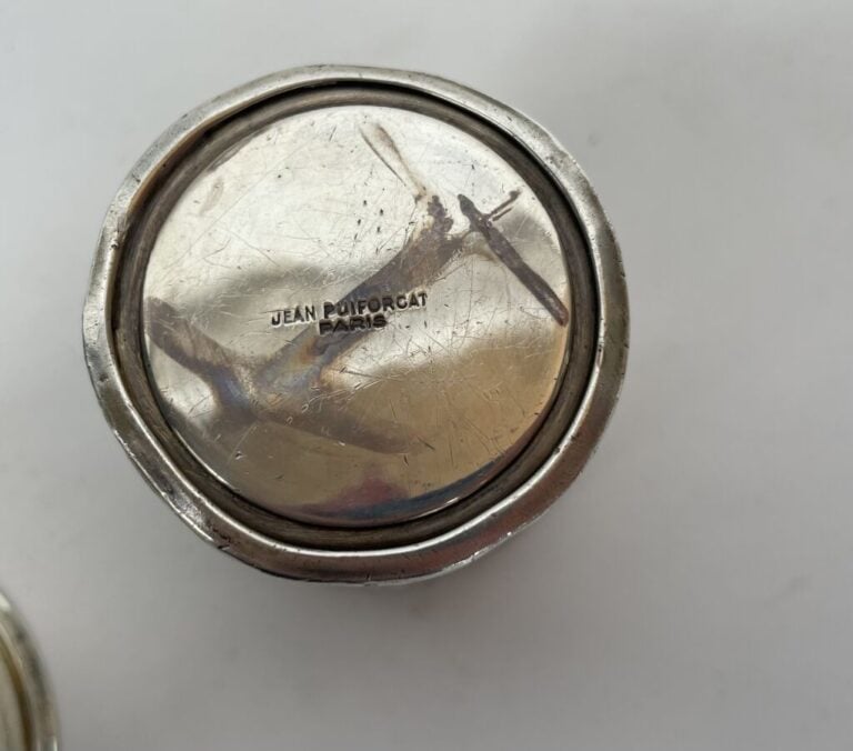 PUIFORCAT - TIMBALE droite en argent uni 950 millièmes - Poinçon Minerve et sig…