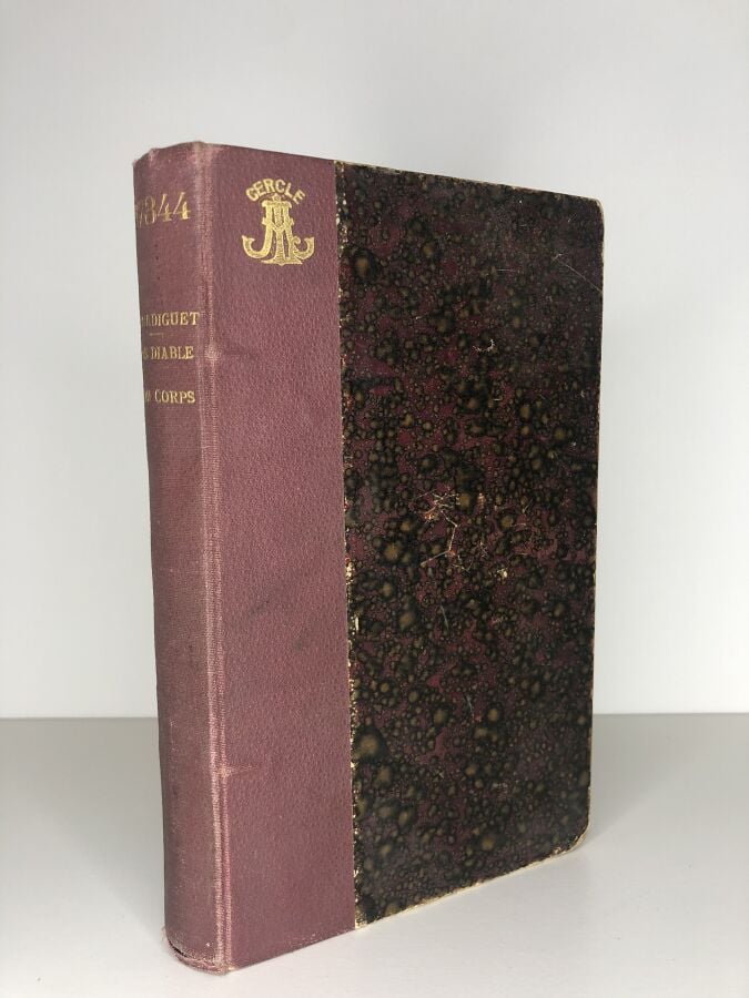 RADIGUET (Raymond). - Le diable au corps. Édité à Paris chez Bernard Grasset en…