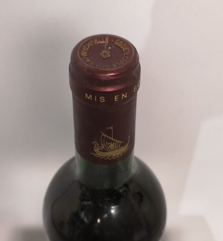 1 bouteille Château BEYCHEVELLE - 4ème Gcc Saint Julien 1992 Etiquette légèreme…