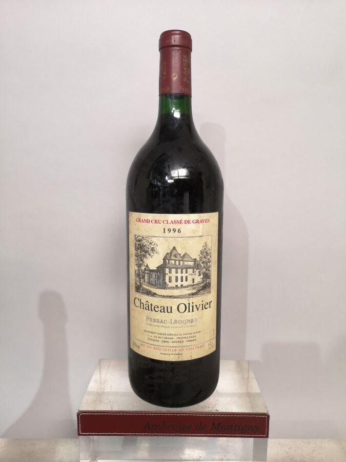 1 magnum Château OLIVIER - Pessac Léognan 1996 Etiquette légèrement tachée.…