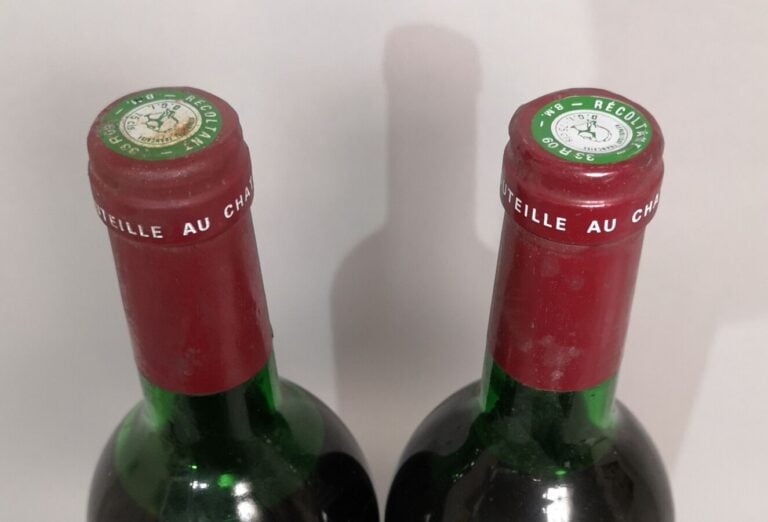 2 bouteilles Château LAROSE TRINTAUDON - Haut Médoc 1978 Etiquettes légèrement…