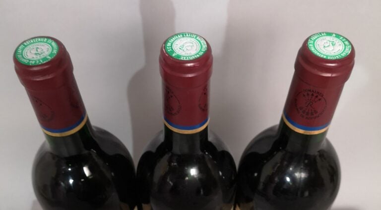 3 bouteilles CARRUADES de LAFITE - 2nd vin du Ch. LAFITE ROTHSCHILD Pauillac 19…