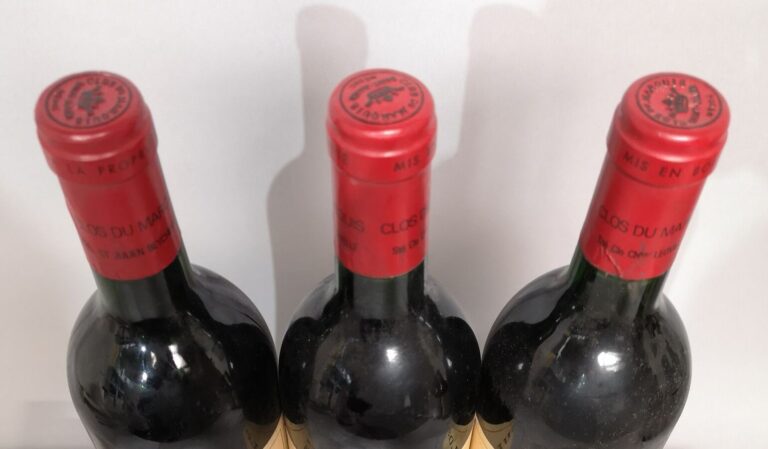 3 bouteilles CLOS du MARQUIS - Saint Julien 1990 Etiquettes légèrement tachées.…