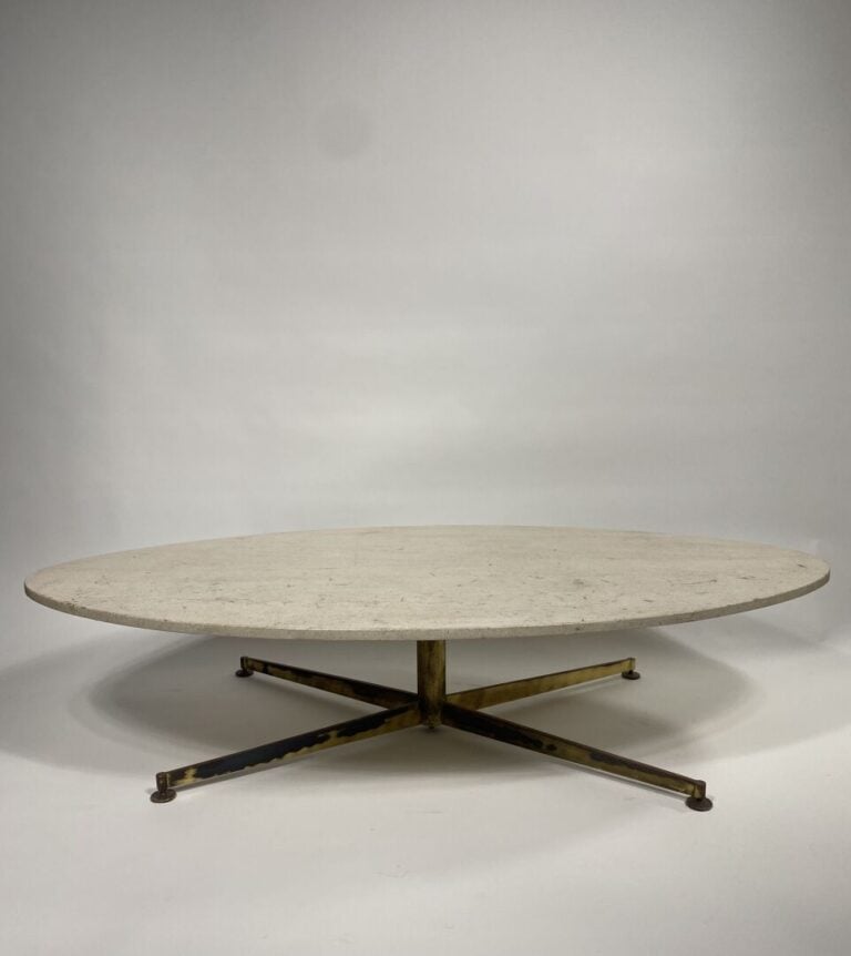 ARFLEX - Michel KIN - Table basse elliptique en laiton et travertin - Années 19…