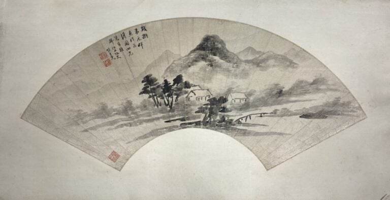 Chine - Trois projets d'éventails: pavillons au pieds d'une montagne, porte la…