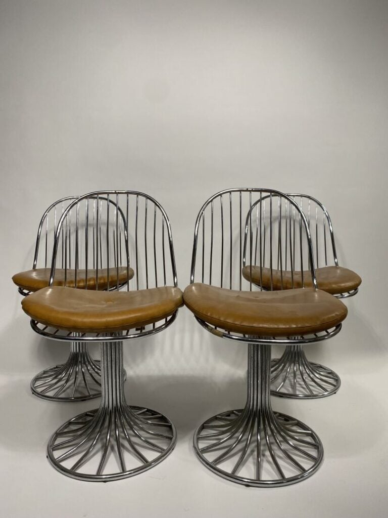 Gastone RINALDI (1920-2006) - Table de salle à manger et ses quatre chaises au…