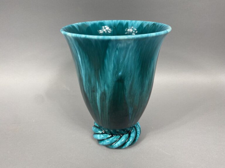 GIRAUD à Vallauris - Vase de forme évasée en céramique glaçurée dans les tons t…