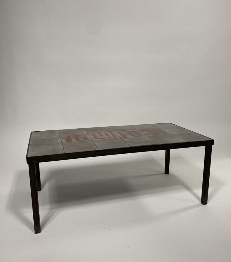 Jacques LIGNIER (1924-2010) - Table basse à plateau rectangulaire en carreaux d…