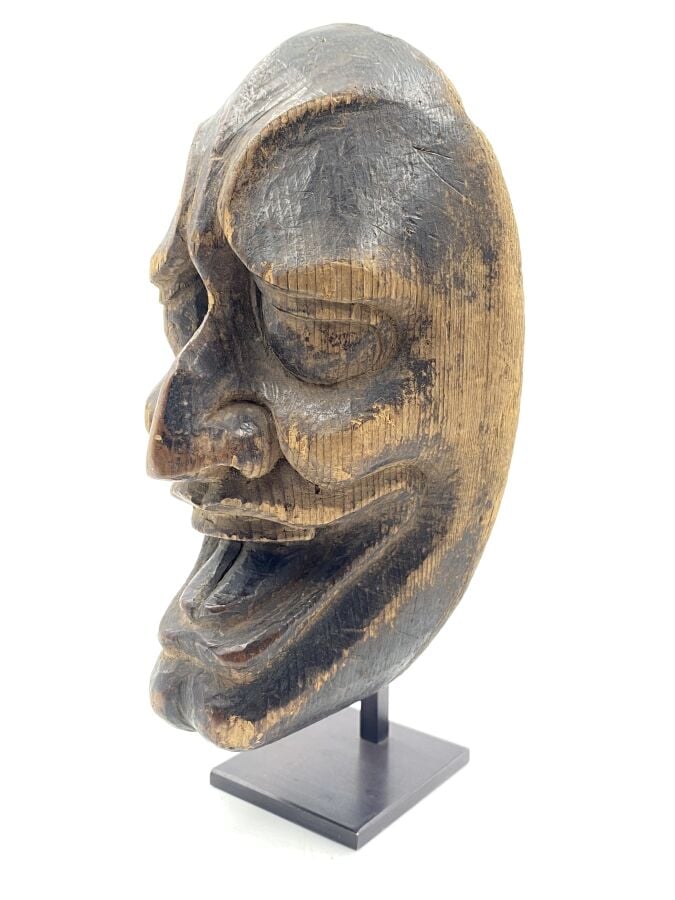 JAPON - Epoque EDO (1603 - 1868) - Tête de Hannya en bois à traces de laque, le…