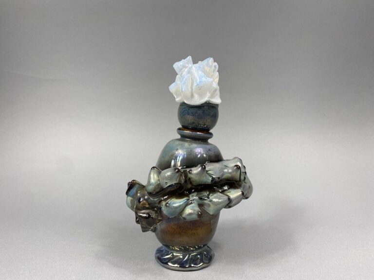 Jean-Claude NOVARO (1943-2014) - Flacon en verre soufflé dans les tons gris fig…