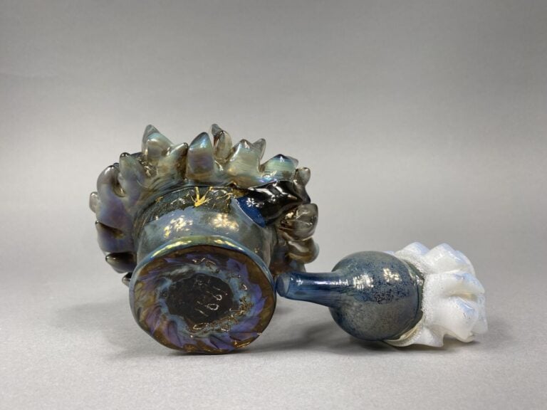 Jean-Claude NOVARO (1943-2014) - Flacon en verre soufflé dans les tons gris fig…