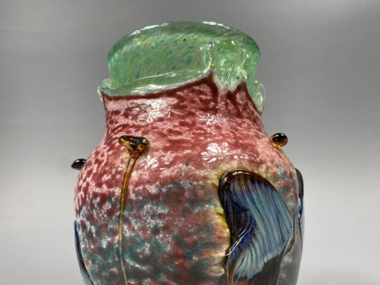 Jean-Claude NOVARO (1943-2014) - Vase balustre en verre soufflé dans les tons v…
