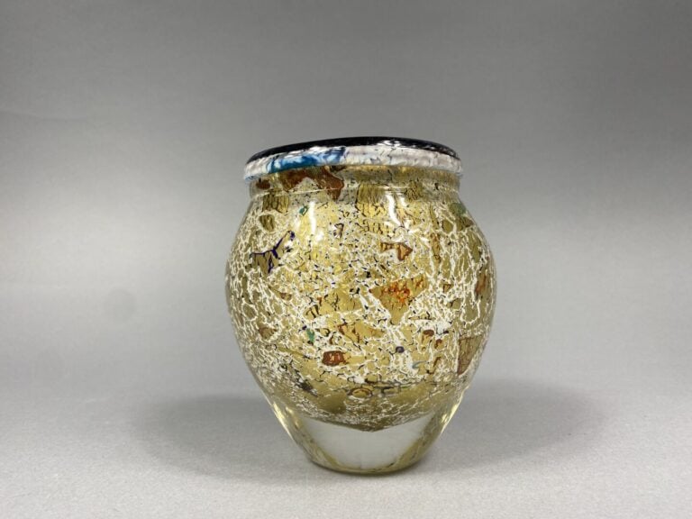 Jean-Claude NOVARO (1943-2014) - Vase ovoide en verre soufflé dans les tons dor…