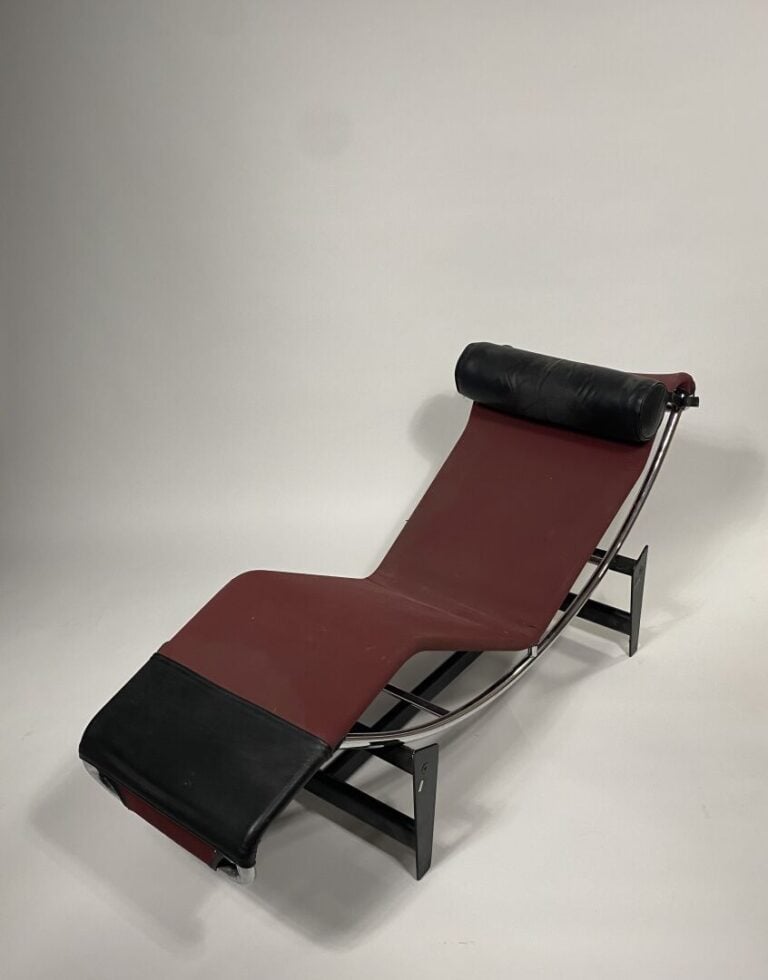 Le CORBUSIER, d'après - Fauteuil de repos à structure formant piétement en méta…