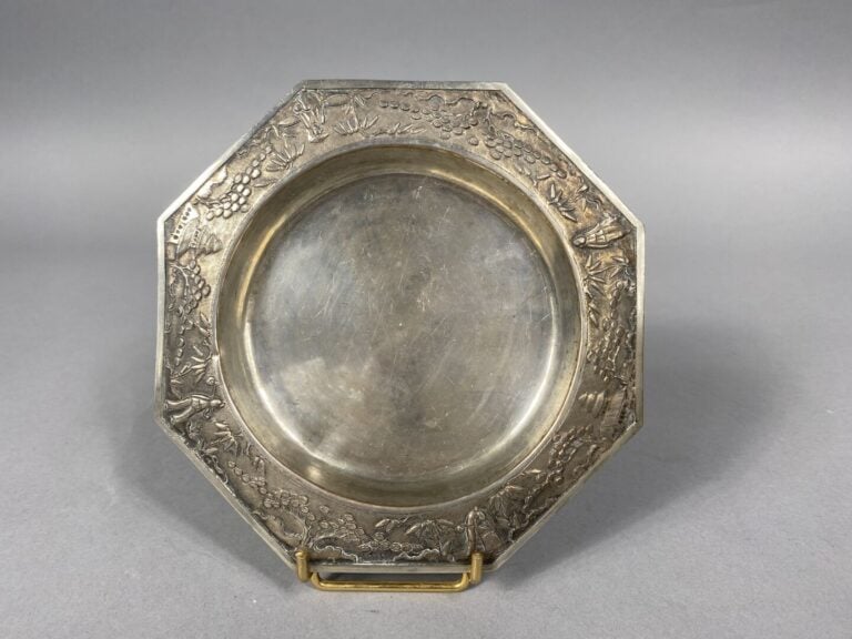 Lot de petits objets en argent bas titre et métal argenté comprenant un gobelet…