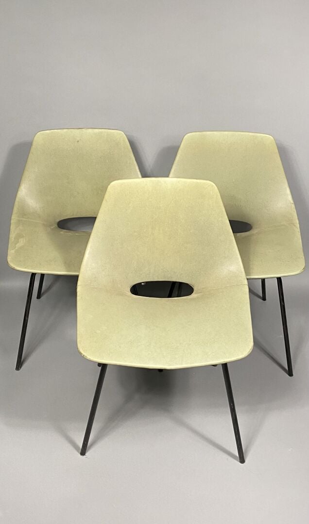 Pierre GUARICHE (1926-1995) - Suite de six chaises « tonneau » à assise et doss…
