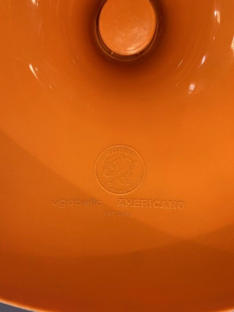 ROBUR Bologne éditeur - Tabouret "Sgabello Americano" en plastique orange - Ver…