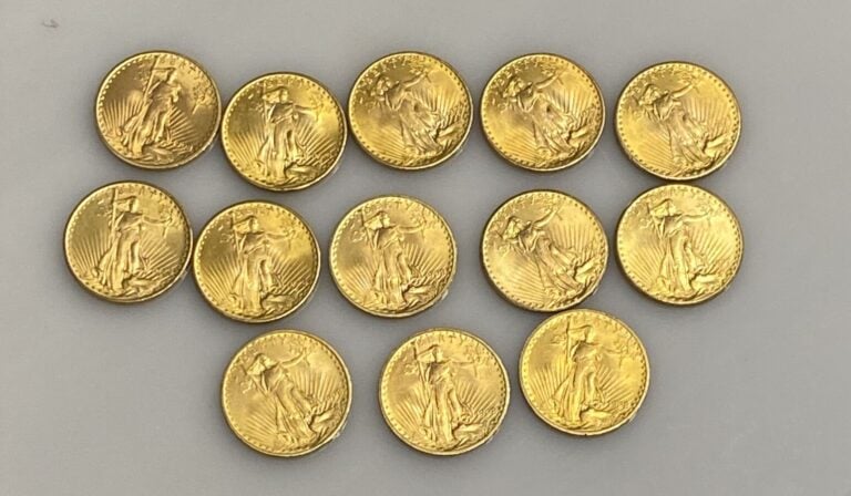 13 pièces de 20 dollars américains aigle liberty 5x1924 , 5x1908 , 3x1927 - - 4…