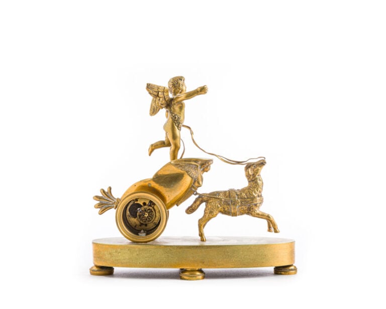 Pendulette « Amour au char » - Bronze ou laiton - Hauteur : 19 x 20 cm