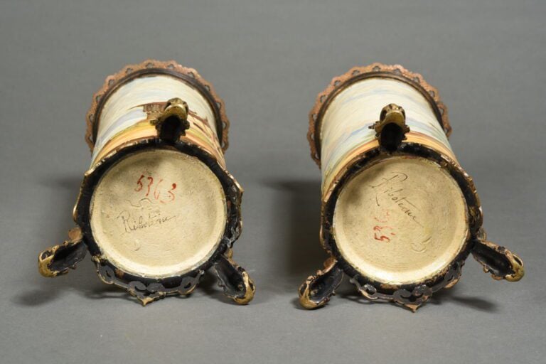 RIBOTEAU - Paire de vases rouleau en céramique émaillée polychrome à décor de m…