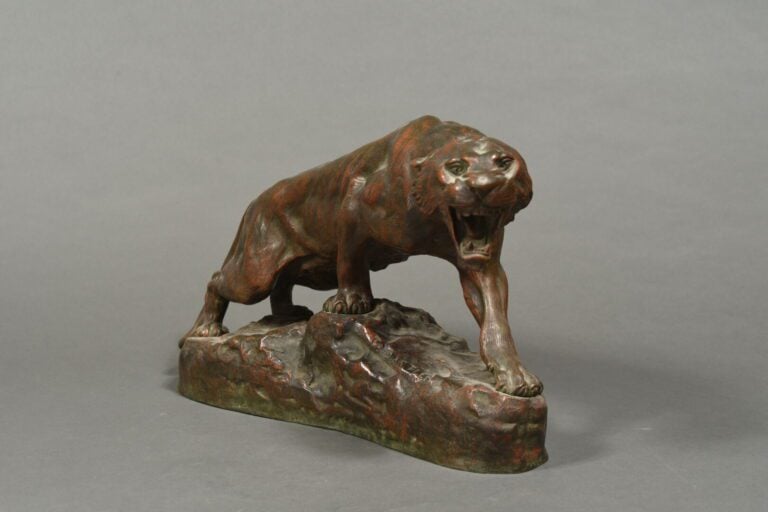 Théodore François CARTIER (1879-1943) - Lionne rugissant - Epreuve en bronze à…