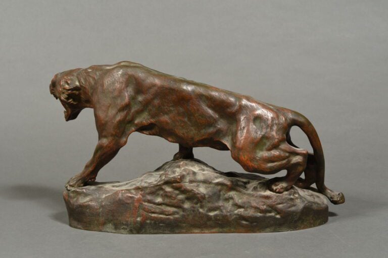Théodore François CARTIER (1879-1943) - Lionne rugissant - Epreuve en bronze à…