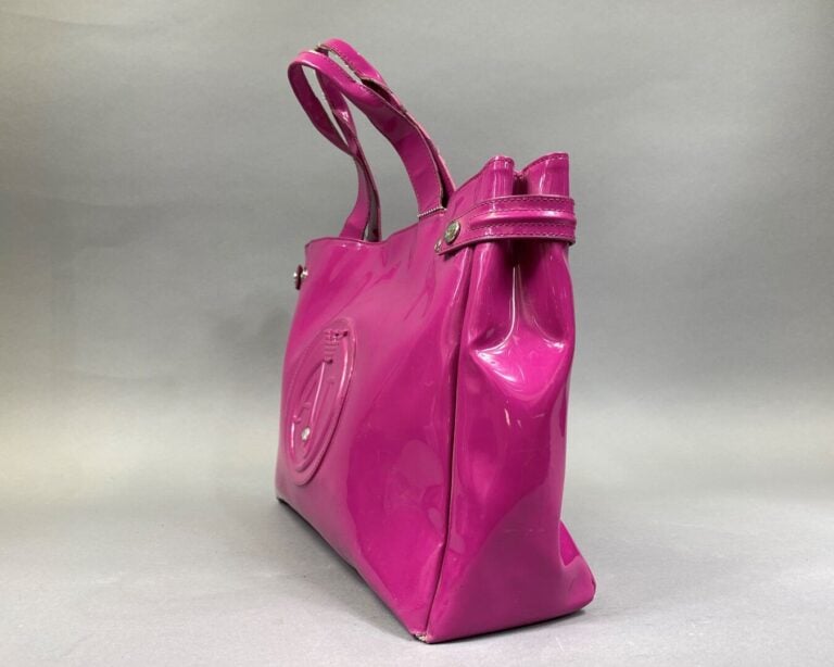 ARMANI JEANS - Sac cabas en PVC fuschia, siglé sur l'avant, double poignée, int…