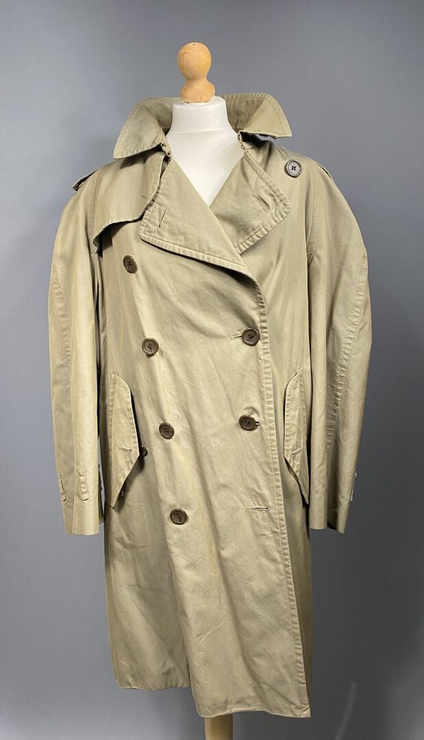 BURBERRY - Trench beige intérieur check. - Taille M/L - Très bon état ( ceintur…