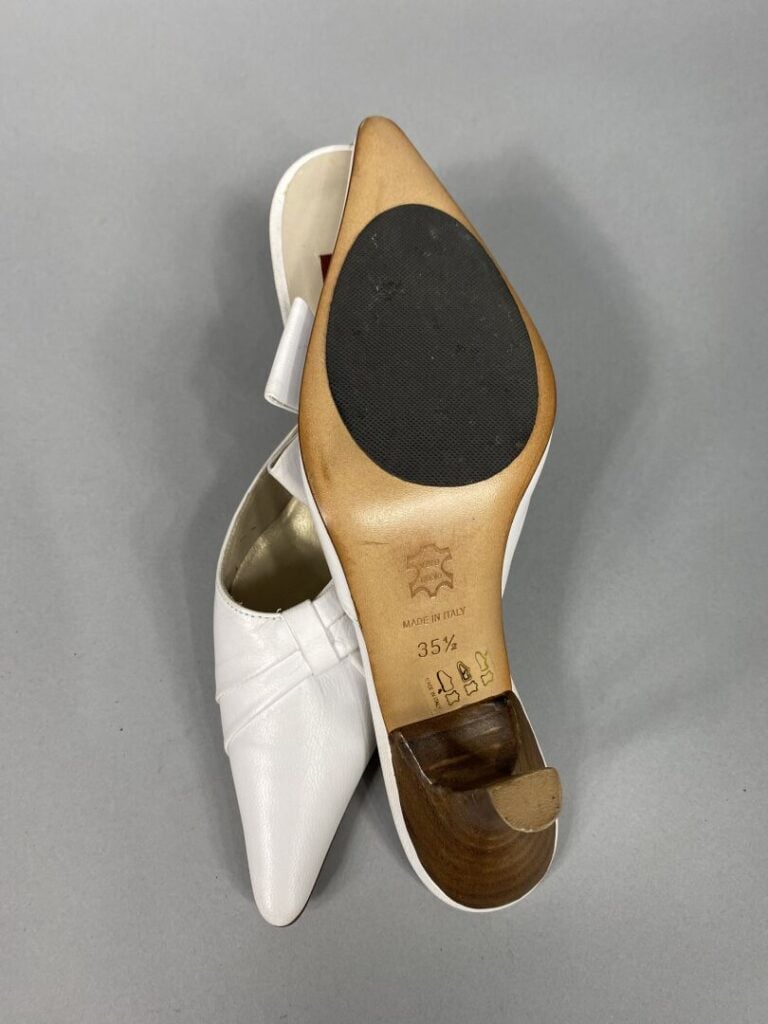 CAREL - Mules en cuir blanc - Pointure 35,5 - Talon 7 cm - État neuf