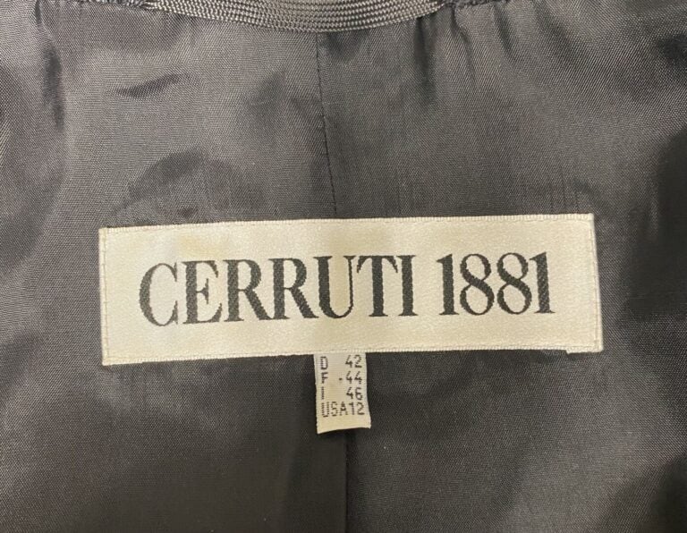 CERRUTI 1881 - Veste tailleur en laine et soie dans les tons noir à motif de fe…