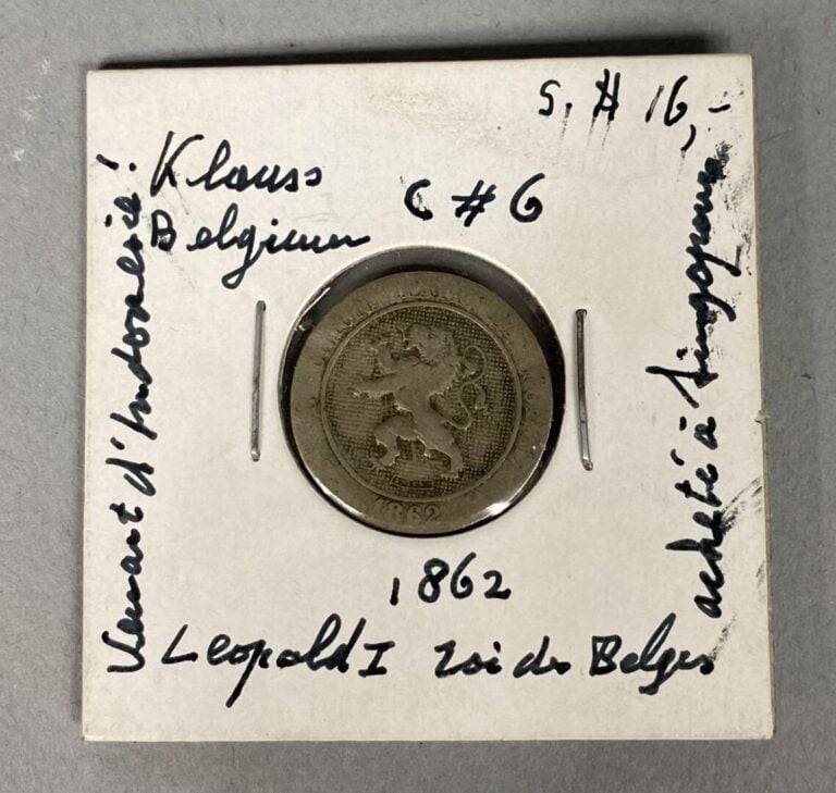 Chine - Divers - Lot de petites monnaies chinoises sous cadre de dynasties comp…