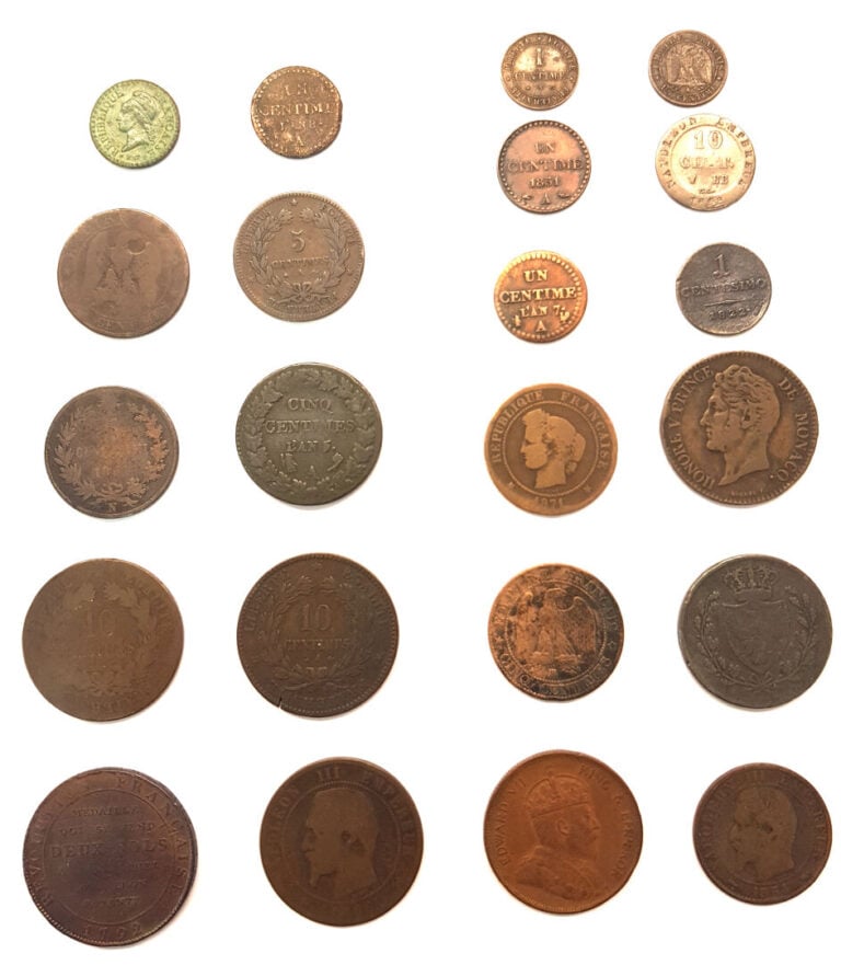 Divers - - Lot de monnaies comprenant : - -Deux 10 centimes Cérès datant de 187…