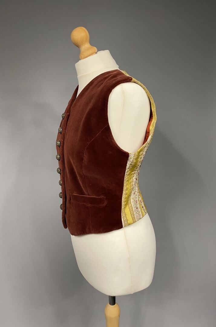 DOLCE & GABBANA - Gilet sans manche en coton à encolure V dans les tons terraco…