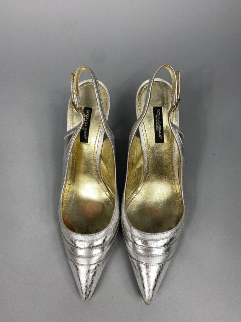 DOLCE & GABBANA - Paire d'escarpins à bout pointu et bride arrière en cuir arge…
