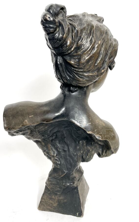 Édouard VILLANIS (1868-1920) - Diane - Buste en bronze à patine brune, titrée s…