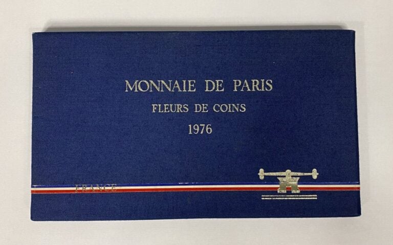 France - Divers - Lot de monnaies comprenant : - -Une série Fleur de coin 1976…