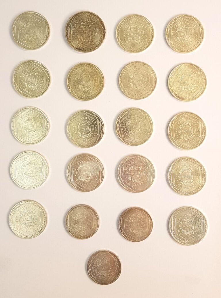 France - Monnaie de Paris - Important lot de vingt et une monnaie de 5 et 10 Eu…