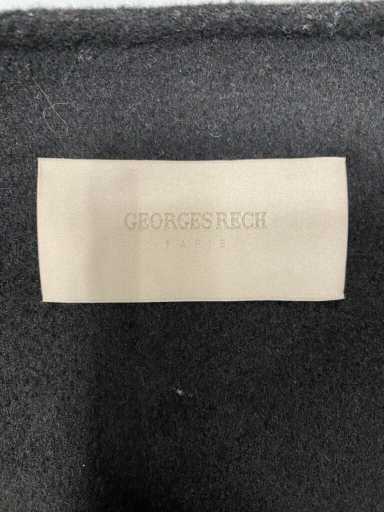 Georges RECH Paris - Manteau coupe droite en cachemire et cuir noir, deux poche…